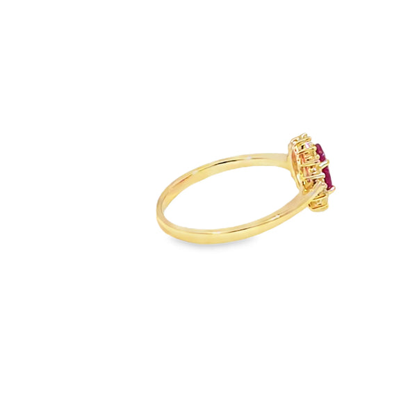 Anillo dama en oro amarillo de 14K con diamante de 0.14CT y rubí de 1.10CT