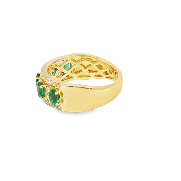 Anillo de dama en oro de 14K OA con esmeraldas de0.84 ct y 0.45 ct diamantes