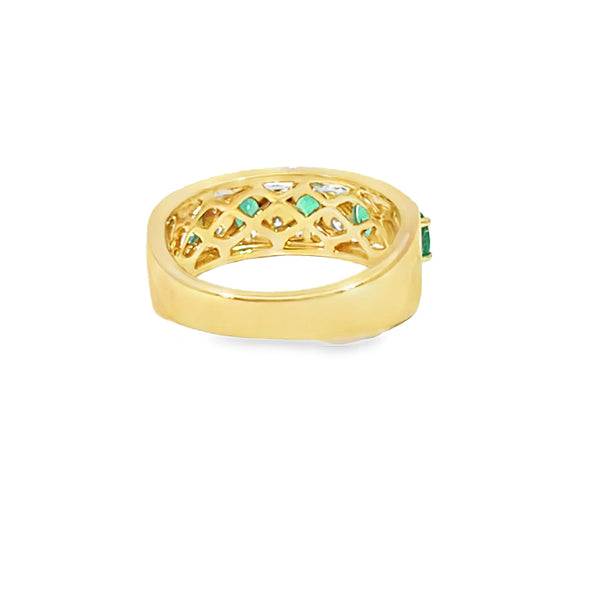 Anillo de dama en oro de 14K OA con esmeraldas de0.84 ct y 0.45 ct diamantes