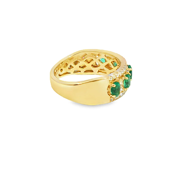 Anillo de dama en oro de 14K OA con esmeraldas de0.84 ct y 0.45 ct diamantes