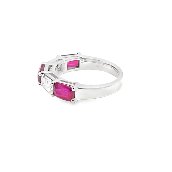 Anillo de dama en oro de 14K OB con diamante de 1.01 ct y rubí de 1.38 ct