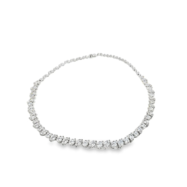 Gargantilla en Oro Blanco en 18K con 10.72CT en Diamantes
