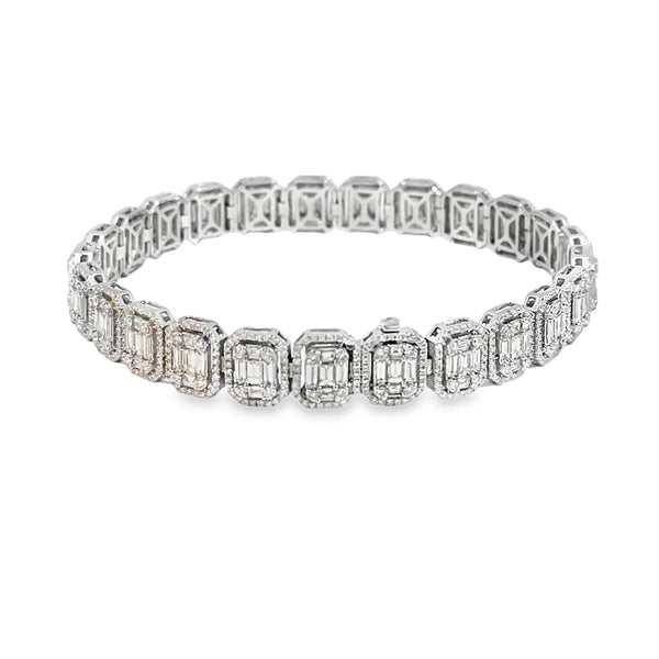 Brazalete en oro blanco de 14K con diamantes de 6.74 ct (H SI1)