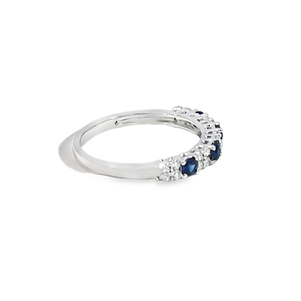 Churumbela en oro blanco de 14K con diamantes de 0.29 ct y zafiros de 0.46 ct