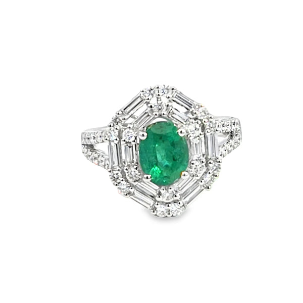 Anillo para dama en oro blanco de 14K con diamantes de 0.97 ct y esmeralda de 1.24 ct