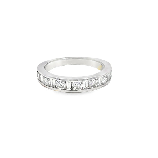 Churumbela en oro blanco de 14K con diamantes de 0.99 ct, diseño impactante