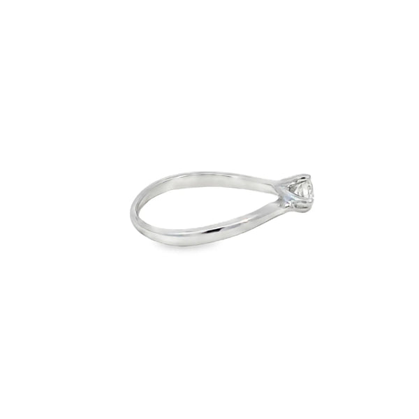 Anillo Solitario en 14k en Oro Blanco con 0.25 CT en Diamantes