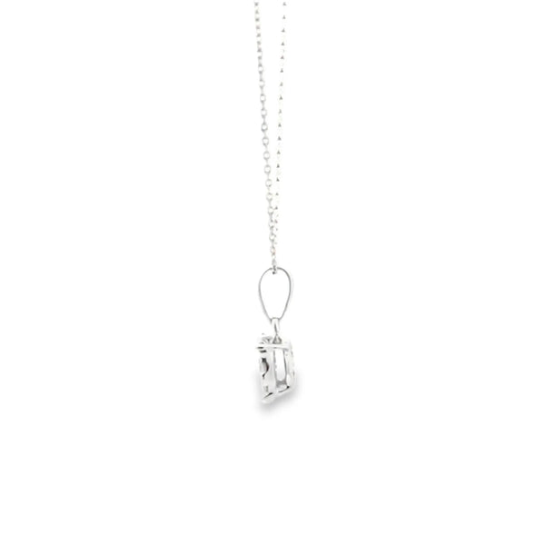 Dije con cadena en oro blanco de 14K con 0.25 ct en diamante HSI