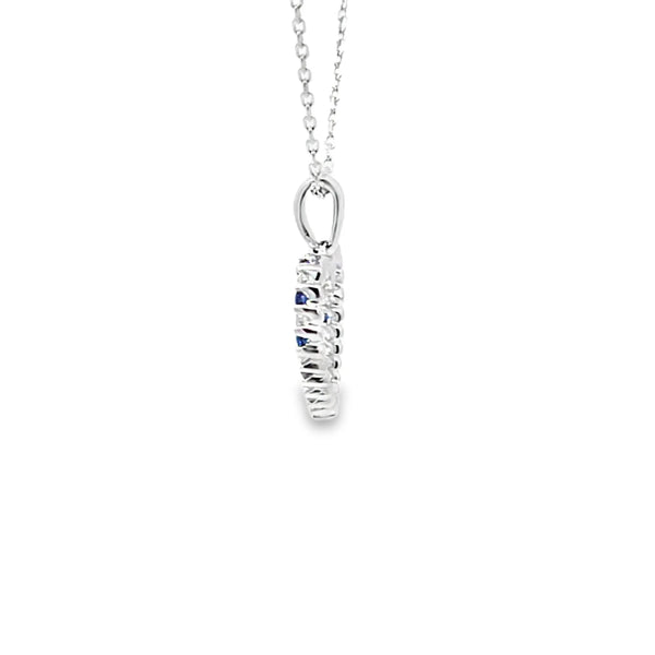 Dije con cadena en oro blanco de 14K con zafiro corazón de 0.13 ct