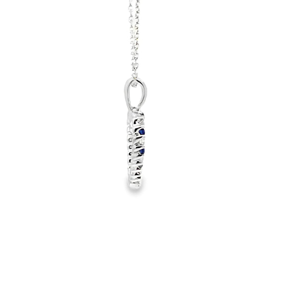 Dije con cadena en oro blanco de 14K con zafiro corazón de 0.13 ct