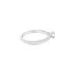 Anillo solitario en oro blanco de 14K con un diamante de 0.20 ct