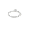 Anillo solitario en oro blanco de 14K con diamante de 0.40 ct