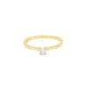 Anillo solitario en oro amarillo de 14K con un diamante de 0.15 ct