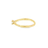 Anillo solitario en oro amarillo de 14K con un diamante de 0.15 ct