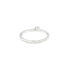 Anillo solitario en oro blanco de 14K con un diamante de 0.15 ct