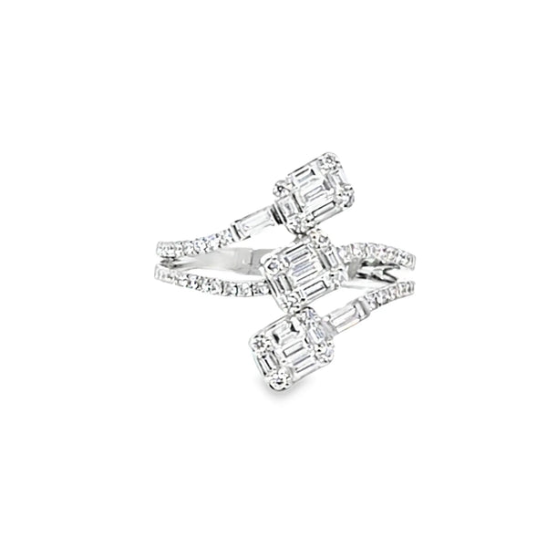 Anillo para dama en oro blanco de 18K con 0.81 ct de diamantes