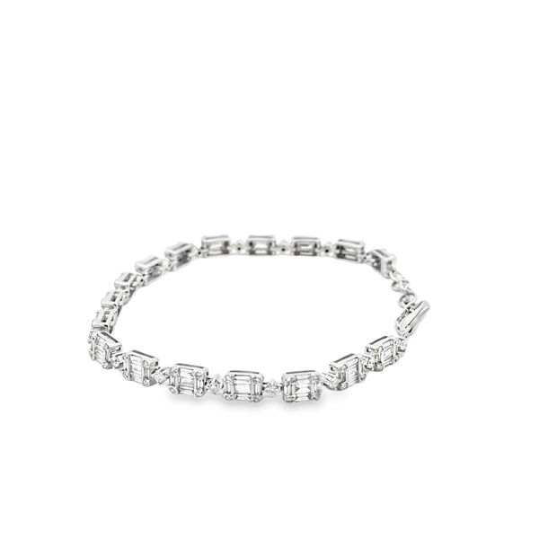 Brazalete en oro blanco de 14K con 2.31 ct de diamantes
