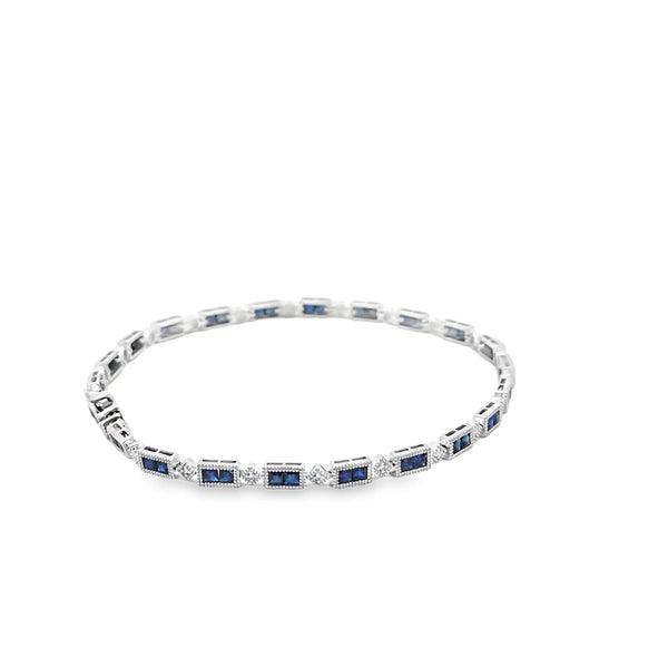Brazalete en oro blanco de 14K con 2.31 ct en diamantes y zafiros