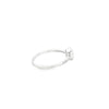 Anillo solitario en oro blanco de 14K con diamante en corte esmeralda entre 0.17 y 0.32 ct