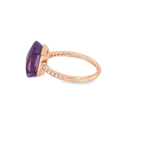 Anillo femenino en oro de 14K con diamante de 0.09 ct, estilo atemporal