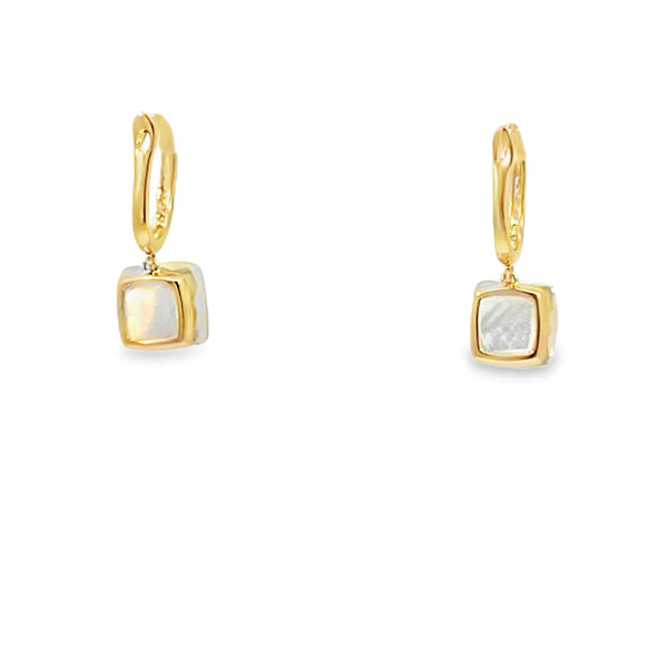 Aretes de oro amarillo de 14K con diamantes de 0.07 ct, elegancia sutil