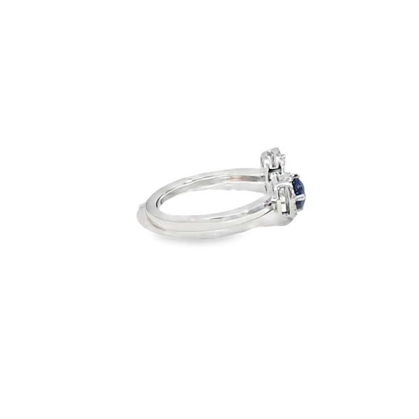 Anillo para dama en oro blanco de 14K con diamante de 0.13 ct, distinción clásica