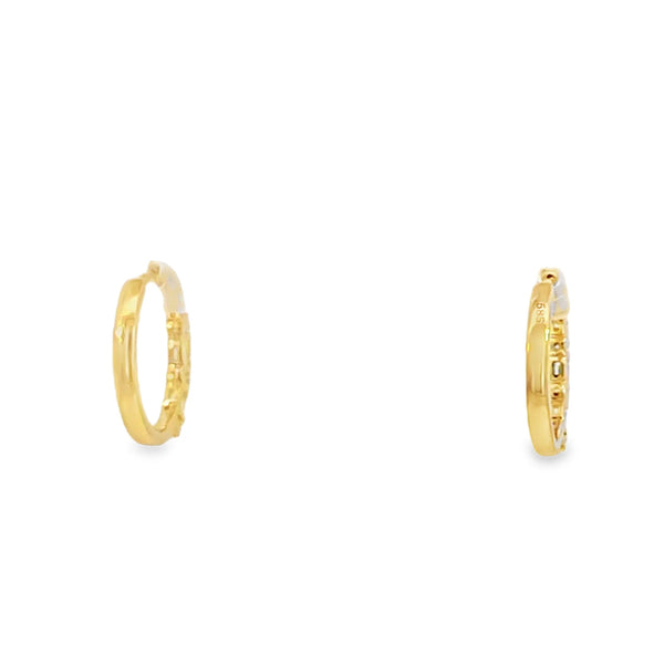 Aretes de oro amarillo de 18K con diamante de 0.27 ct y topacio azul de 0.48 ct, diseño vibrante