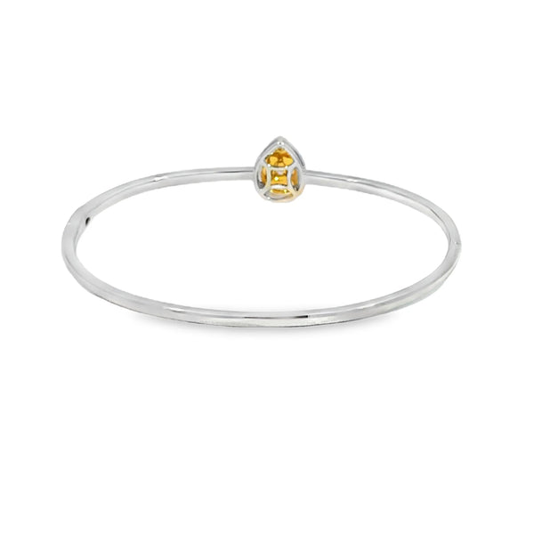 Brazalete de oro de 18K con diamantes de 0.56 ct, lujo discreto