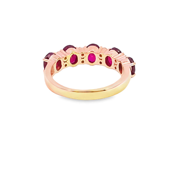 Anillo de dama en oro de 14K con diamante de 0.21 ct y rubí de 3.02 ct