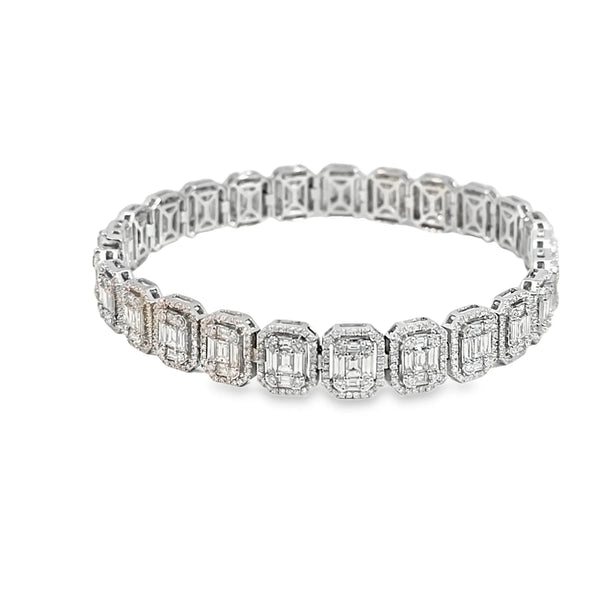 Brazalete en oro blanco de 14K con diamantes de 6.74 ct (H SI1)
