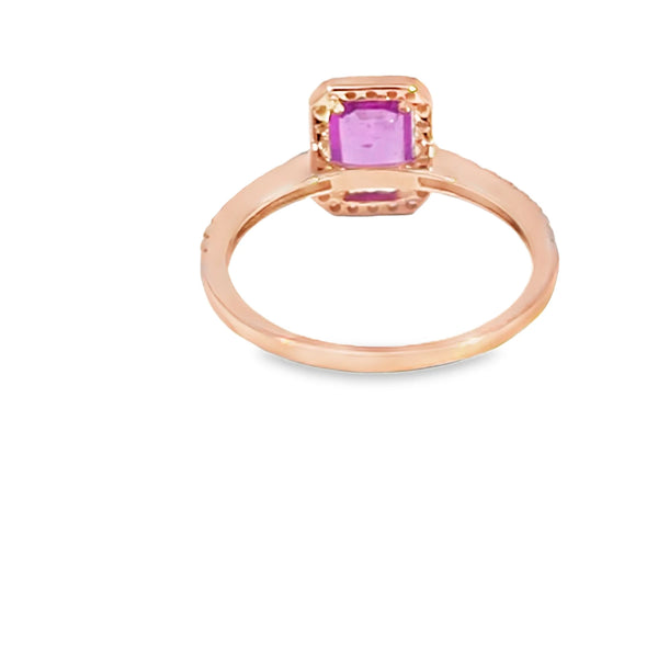Anillo para dama en oro amarillo de 14K con diamantes de 0.17 ct y zafiro rosa de 1.28 ct