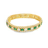 Brazalete en oro amarillo de 14K con diamantes de 4.01 ct y esmeraldas de 5.15 ct