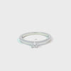 Anillo solitario en oro blanco de 14K con un diamante de 0.20 ct